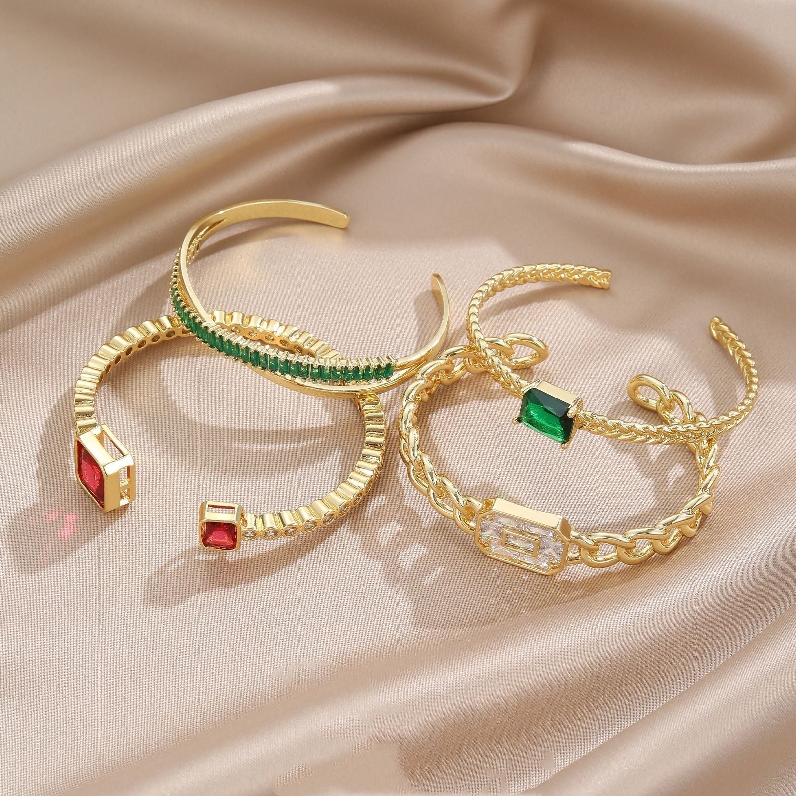 Micro-inlaid Color Zirconium Emerald Temperament Bracelet - Norellé