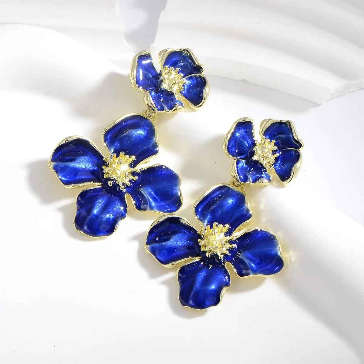 Drop Oil Camellia Earrings Hong Kong Style Retro - Norellé