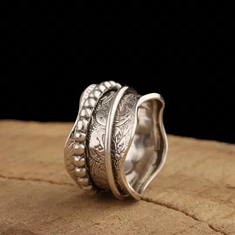 Carved Decompression Rotatable Wide Face Ring Retro - Norellé
