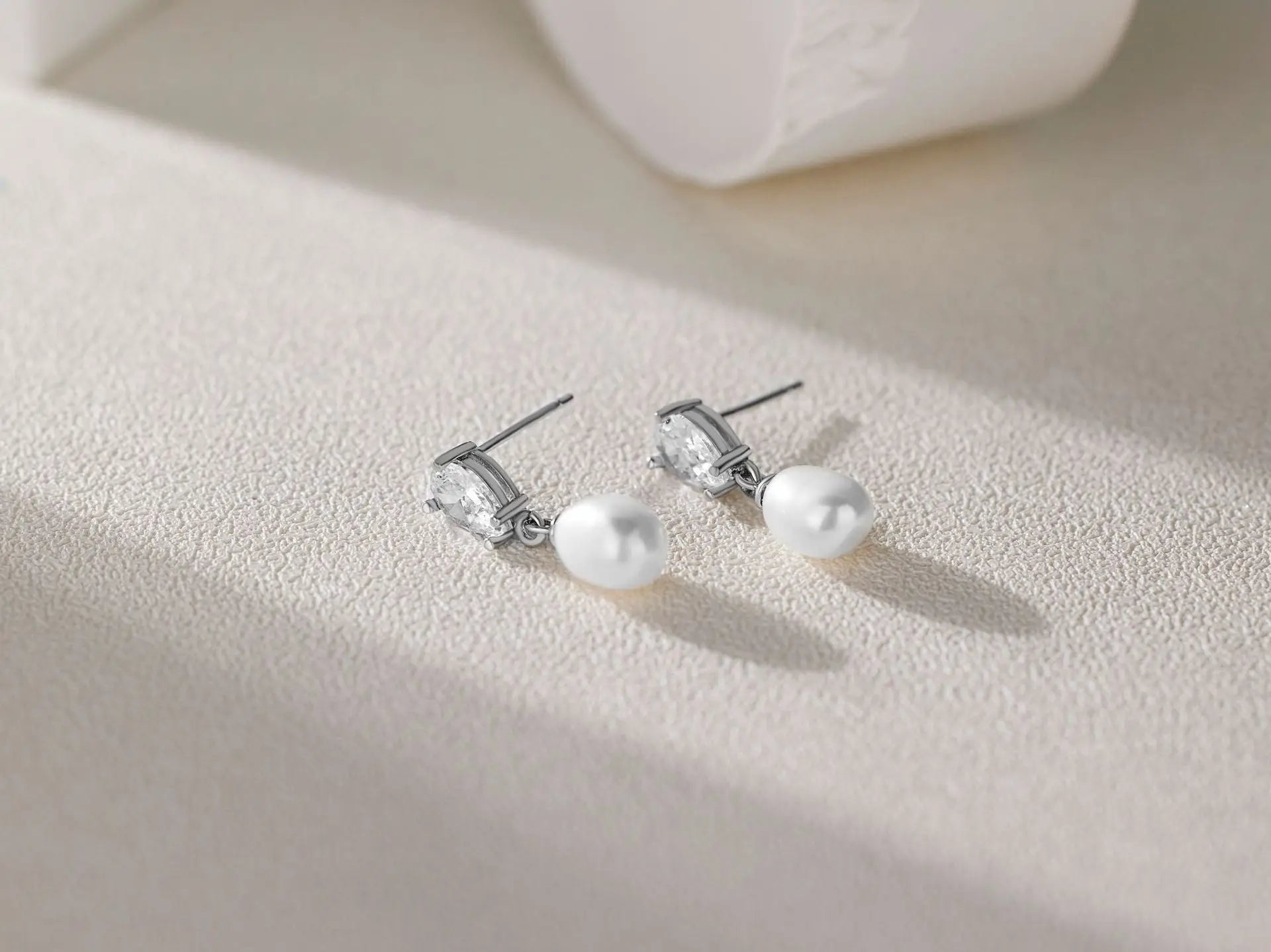 Freshwater Pearl Water Drop Pear-shaped Zircon Earrings - Norellé