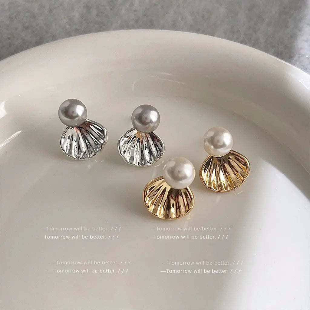 Light Luxury Shell Simple Temperament Pearl Earrings - Norellé