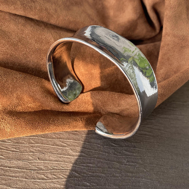 French Entry Lux Plain Bracelet Female Niche Design Glossy Wide Surface - Norellé