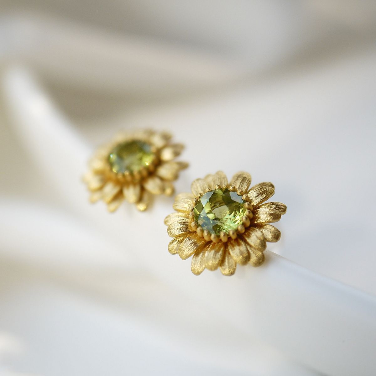 Sunflower Open Fashion All-matching Gemstone Earrings - Norellé