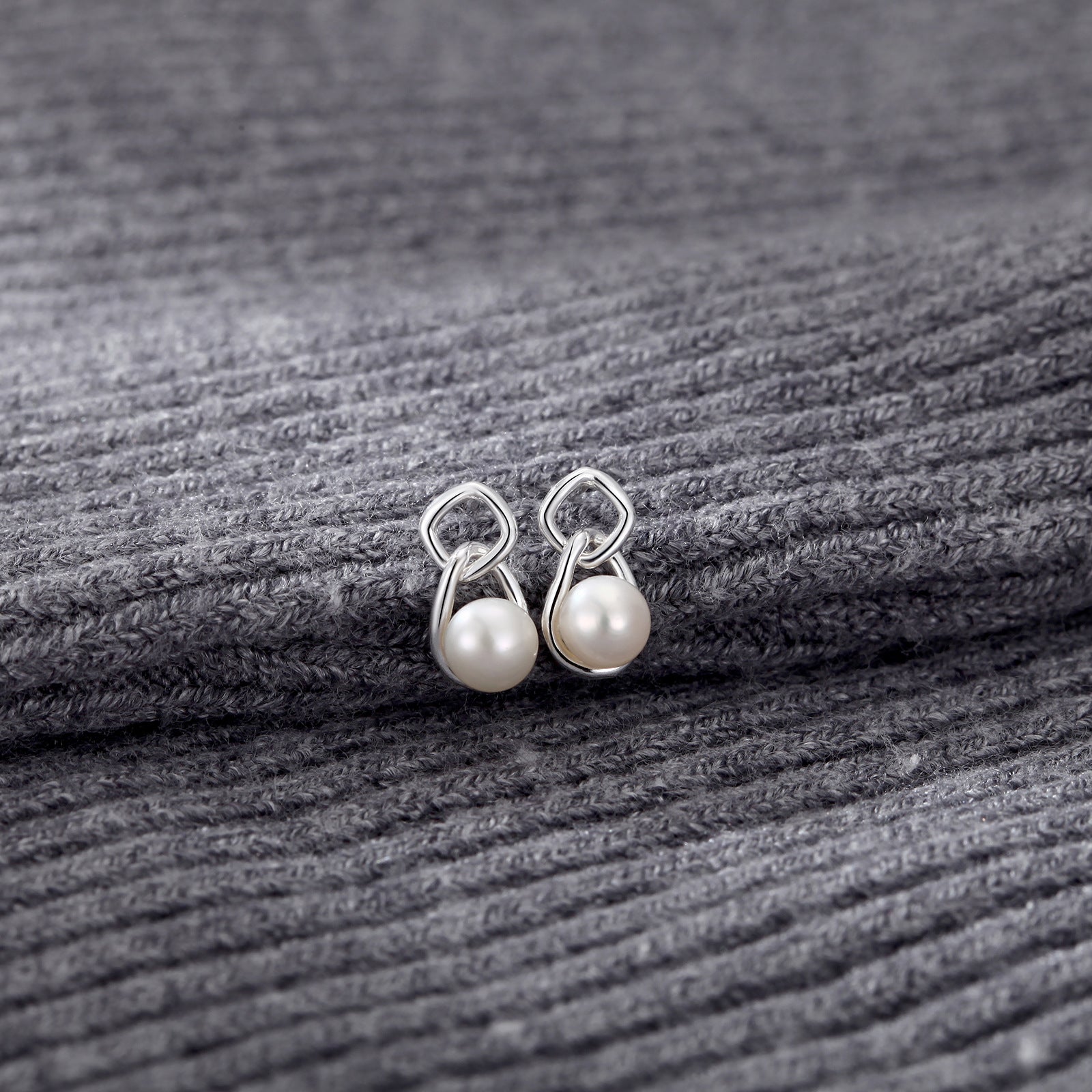 S999 Sterling Silver Pure Silver Light Luxury Stud Earrings Pearl Natural Freshwater - Norellé