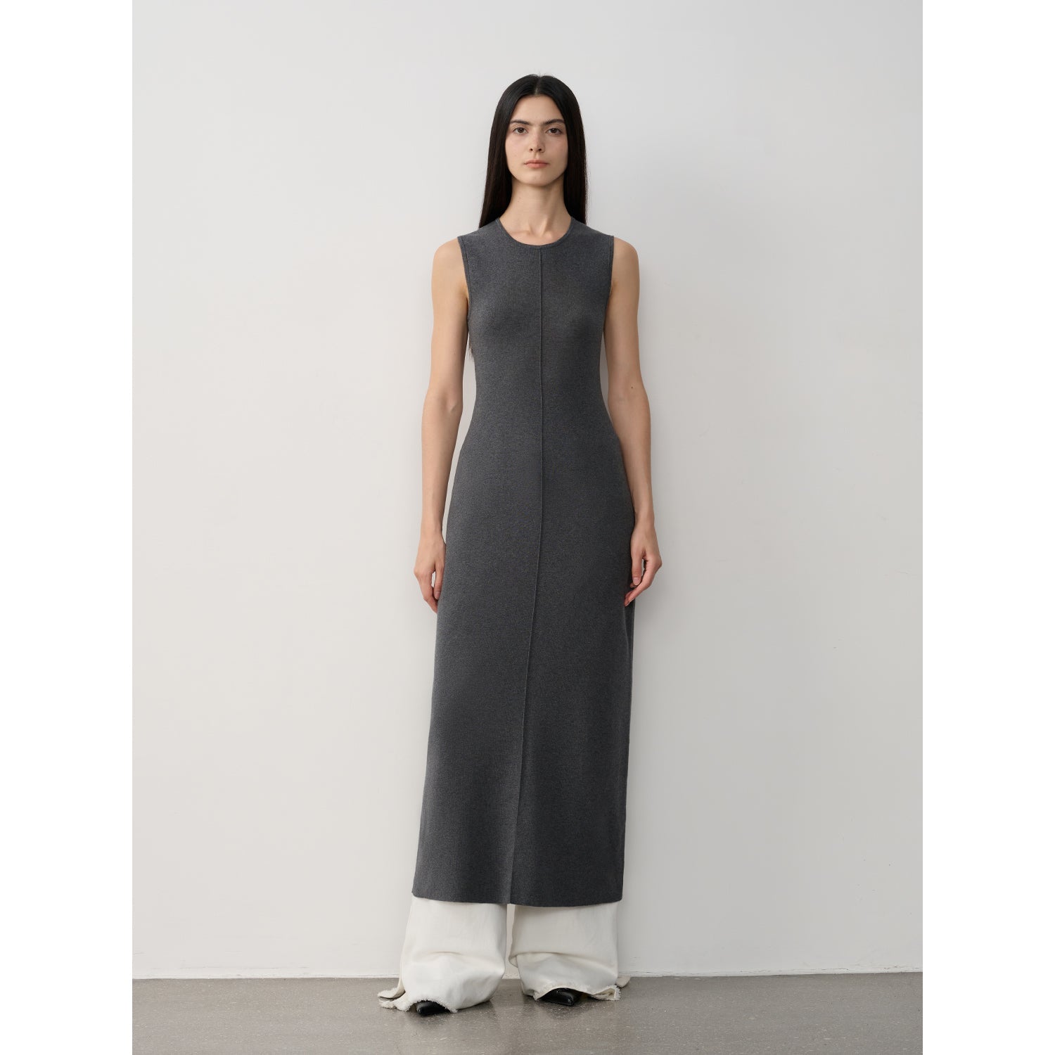 Limited Edition Baslan Merino Wool Extra Long Sleeveless Knit Dress - Norellé