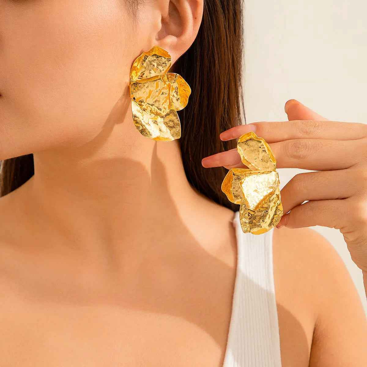 Gradient Petals Dripping Oil Exaggerated Earrings - Norellé