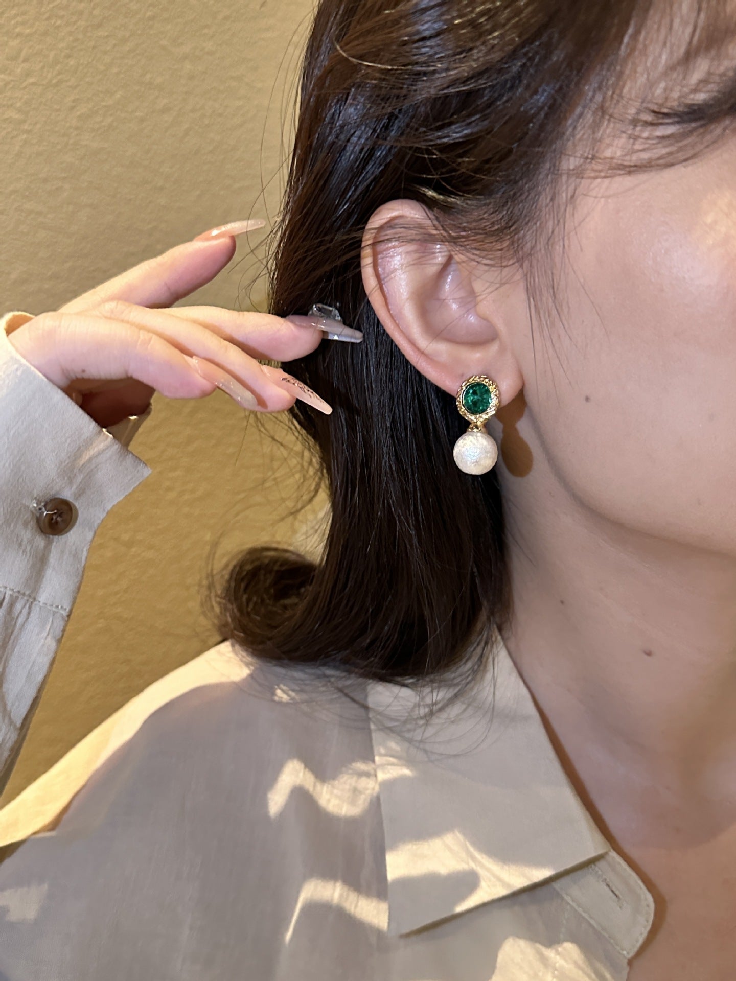 Emerald Rhinestone Pearl Stud Earrings For Women - Norellé