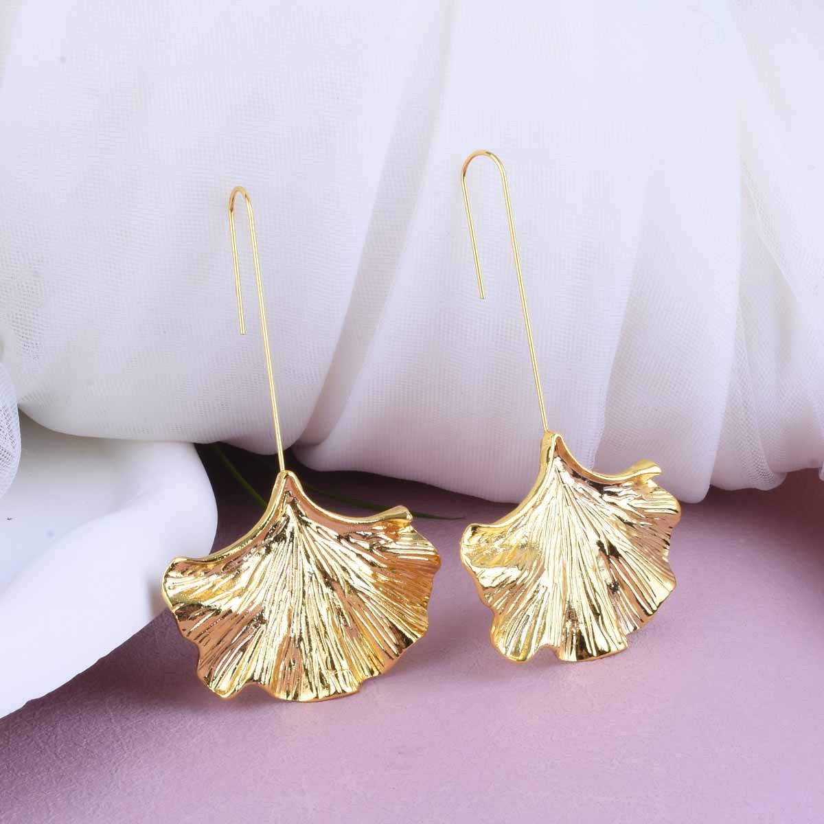Ginkgo Leaf Alloy Texture Leaf Earrings - Norellé