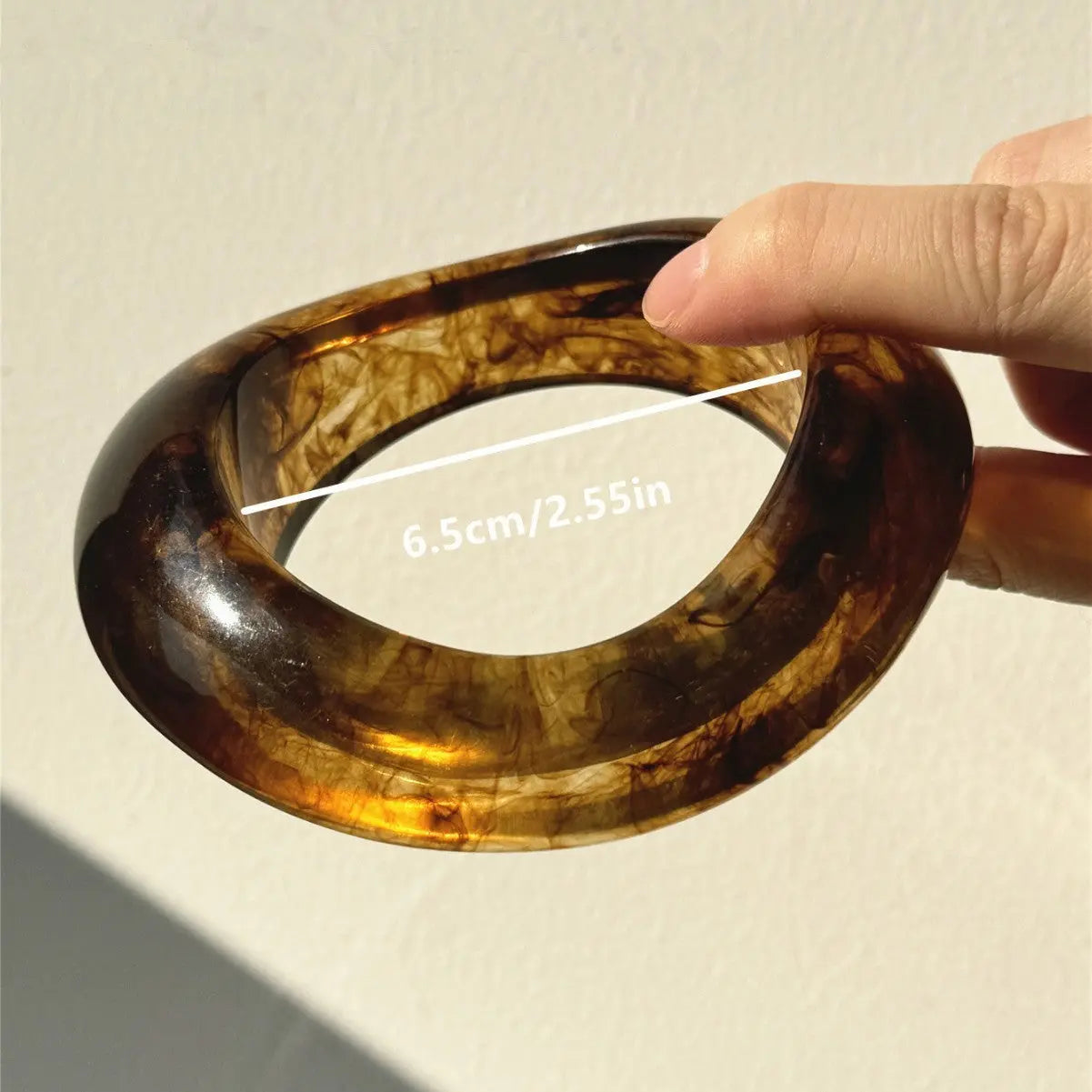 Exaggerated Blooming Irregular Shaped Resin Bracelet - Norellé