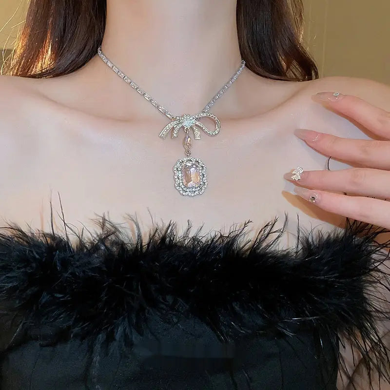 Rhinestone Zircon Square Bow Necklace And Earrings Suite - Norellé